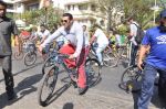 Salman Khan on Bicycle to celebrate car free day in Mumbai on 24th Feb 2013 (20).JPG